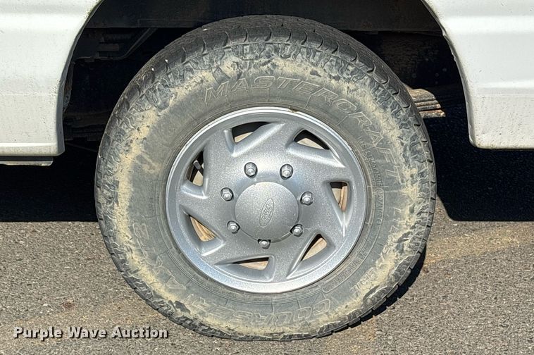 image for item OB9666 2014 Ford E350 Super Duty XL van