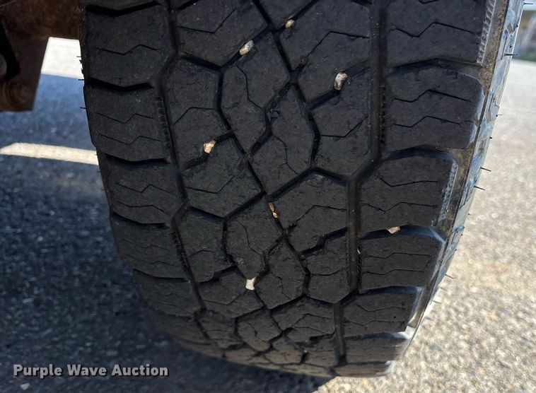 image for item OB9666 2014 Ford E350 Super Duty XL van