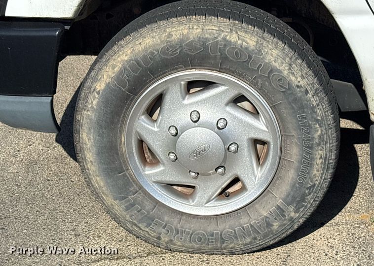 image for item OB9666 2014 Ford E350 Super Duty XL van