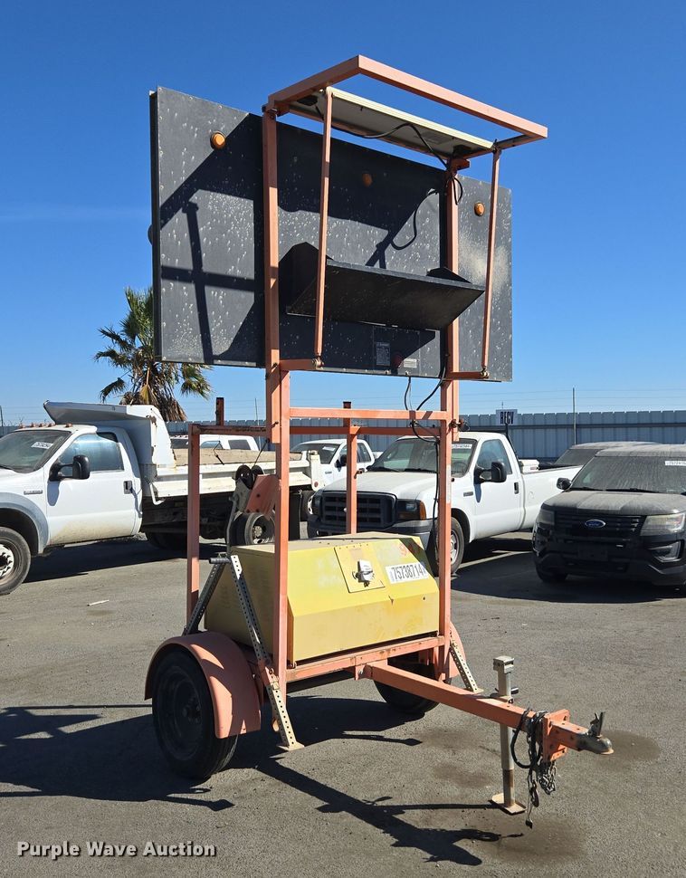 image for item YA0099 2002 Terex arrow board trailer