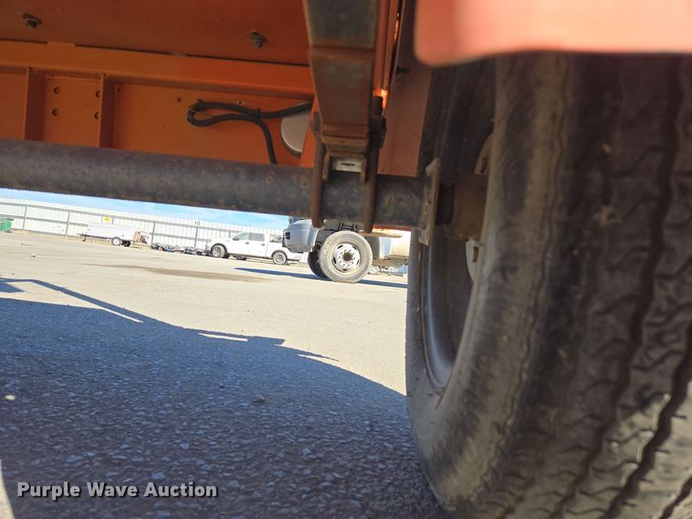 image for item YA0099 2002 Terex arrow board trailer