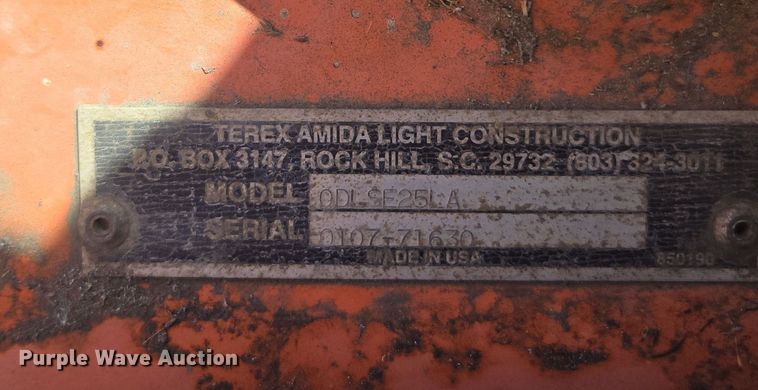 image for item YA0099 2002 Terex arrow board trailer