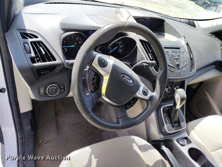 image for item YA0463 2013 Ford Escape SE SUV