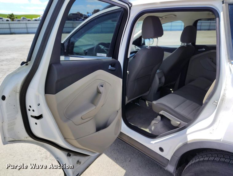 image for item YA0463 2013 Ford Escape SE SUV