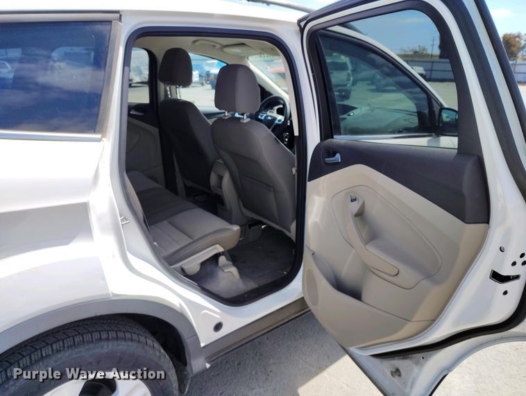 image for item YA0463 2013 Ford Escape SE SUV