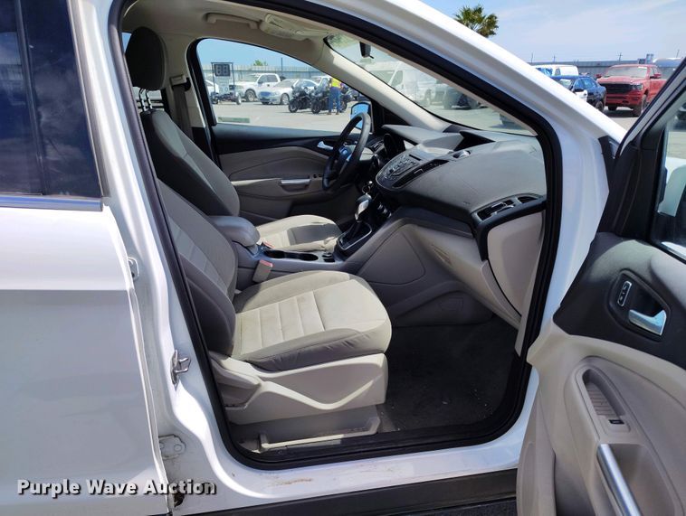 image for item YA0463 2013 Ford Escape SE SUV