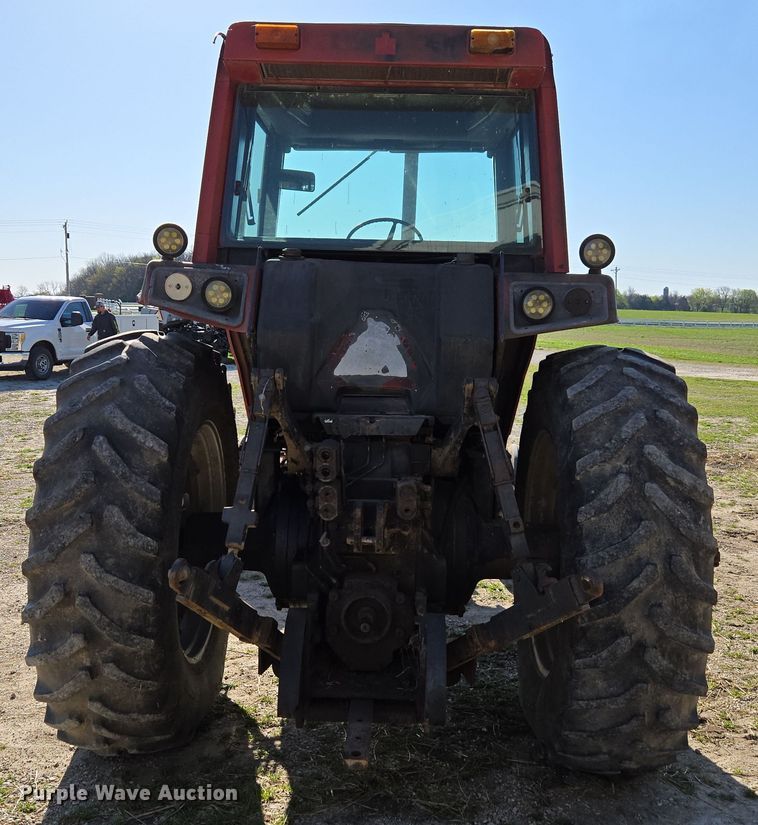 image for item DE2149 1981 International 5088 tractor