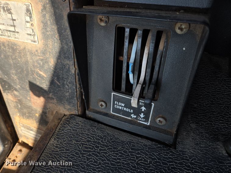 image for item DE2149 1981 International 5088 tractor