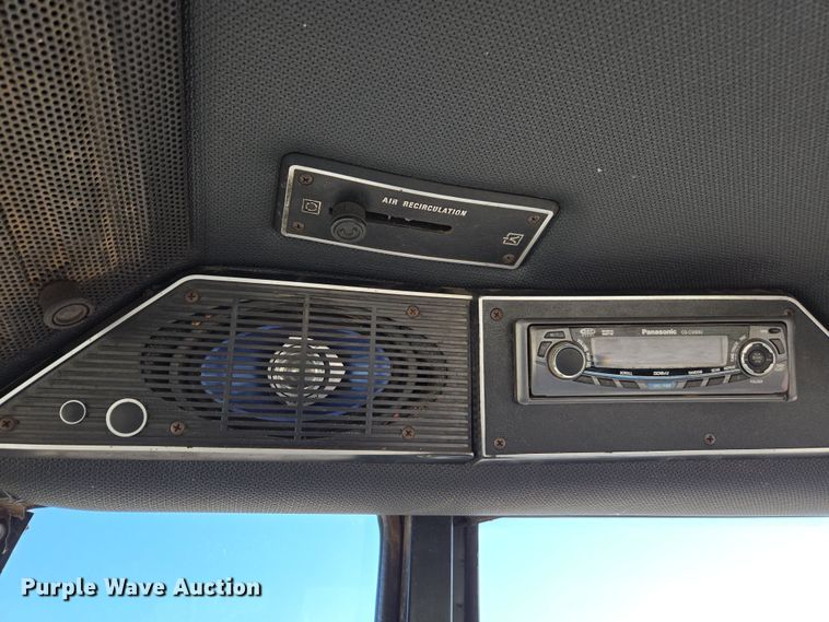 image for item DE2149 1981 International 5088 tractor