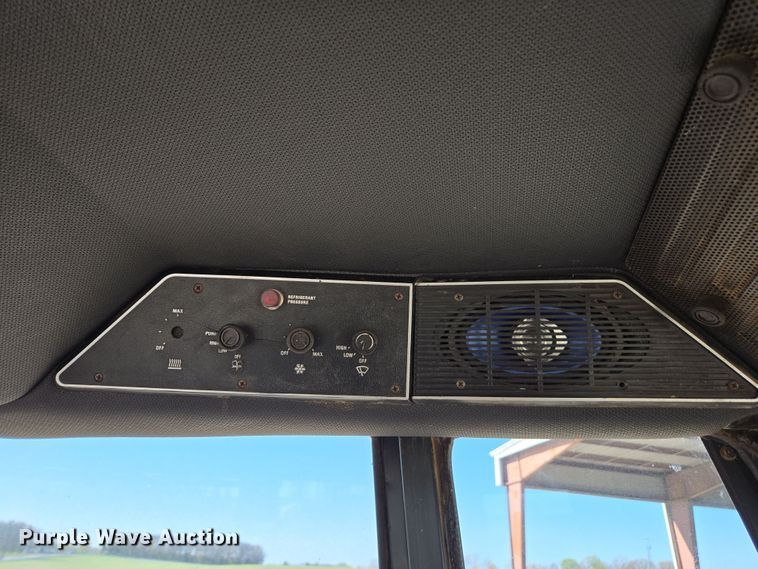 image for item DE2149 1981 International 5088 tractor