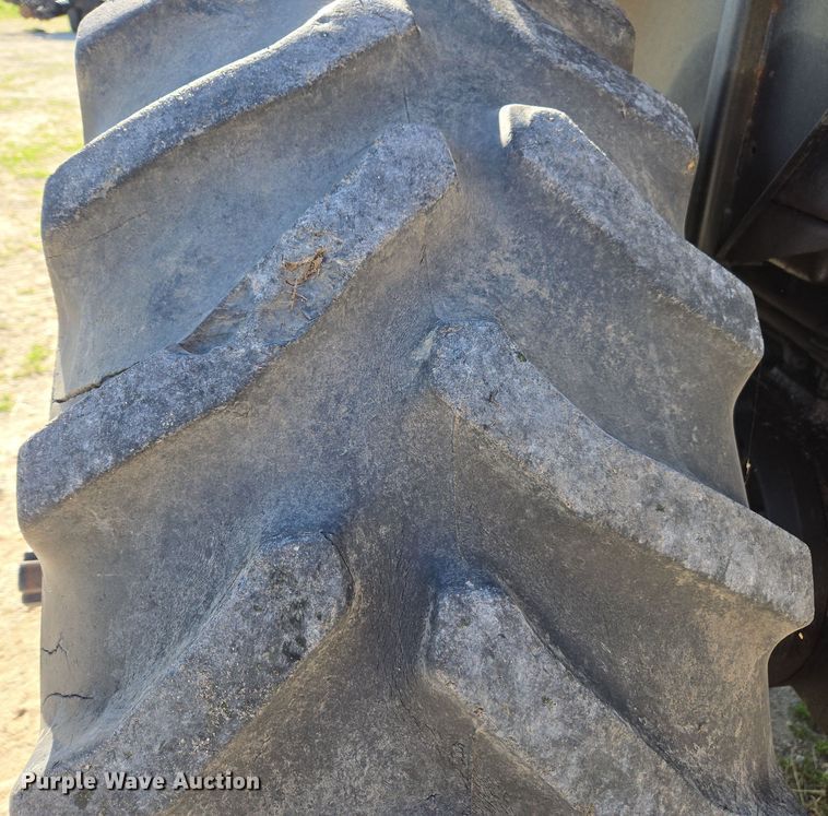 image for item DE2149 1981 International 5088 tractor