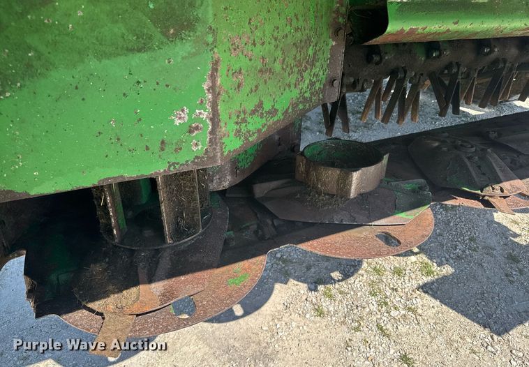 image for item DE2151 2021 John Deere W235 swather / windrower