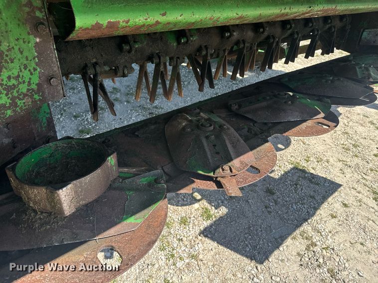 image for item DE2151 2021 John Deere W235 swather / windrower