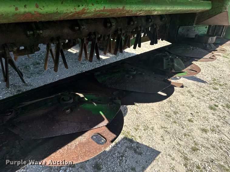 image for item DE2151 2021 John Deere W235 swather / windrower