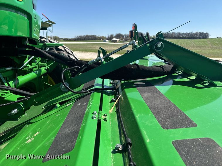 image for item DE2151 2021 John Deere W235 swather / windrower