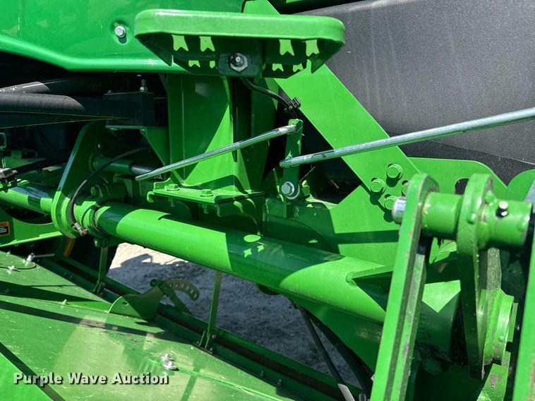 image for item DE2151 2021 John Deere W235 swather / windrower