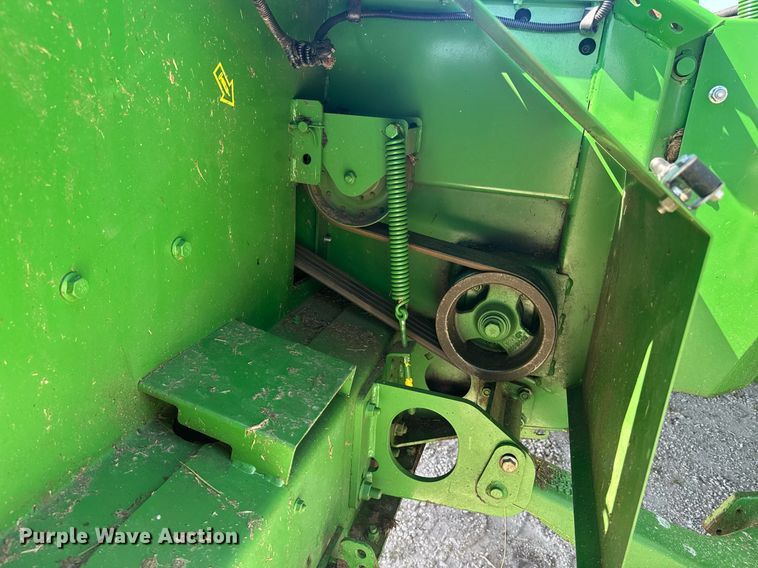 image for item DE2151 2021 John Deere W235 swather / windrower