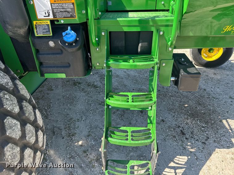 image for item DE2151 2021 John Deere W235 swather / windrower