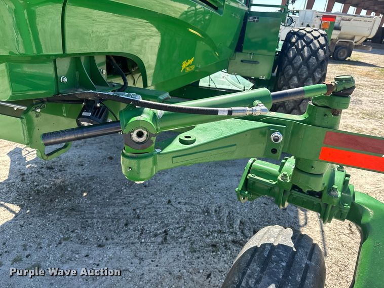 image for item DE2151 2021 John Deere W235 swather / windrower