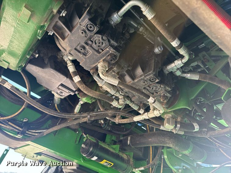 image for item DE2151 2021 John Deere W235 swather / windrower