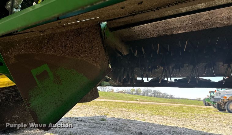 image for item DE2151 2021 John Deere W235 swather / windrower