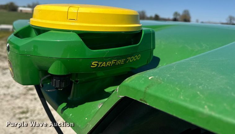 image for item DE2151 2021 John Deere W235 swather / windrower