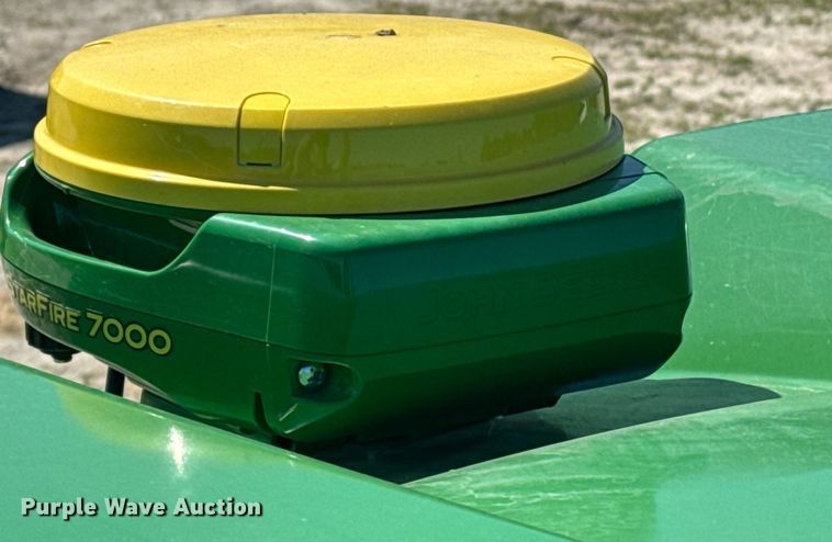 image for item DE2151 2021 John Deere W235 swather / windrower