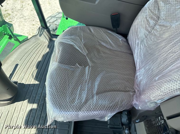 image for item DE2151 2021 John Deere W235 swather / windrower