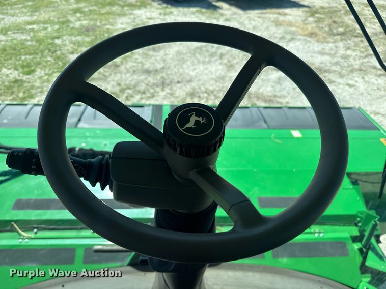 image for item DE2151 2021 John Deere W235 swather / windrower