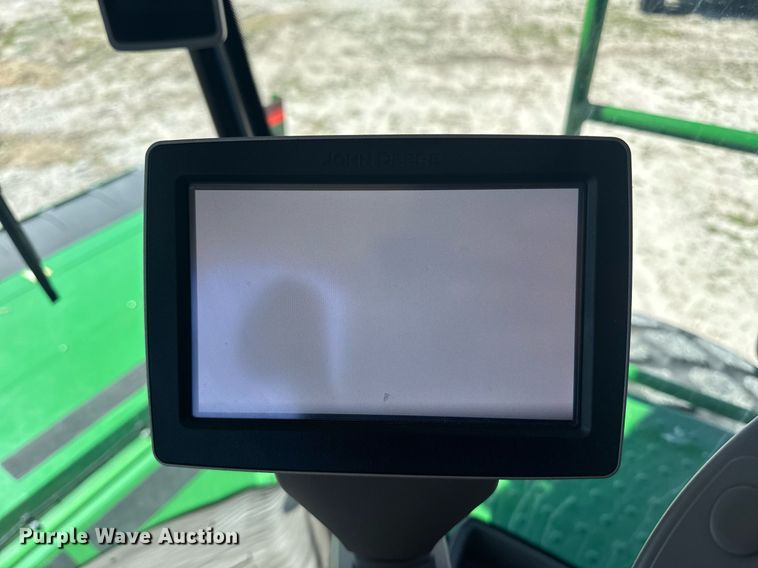 image for item DE2151 2021 John Deere W235 swather / windrower