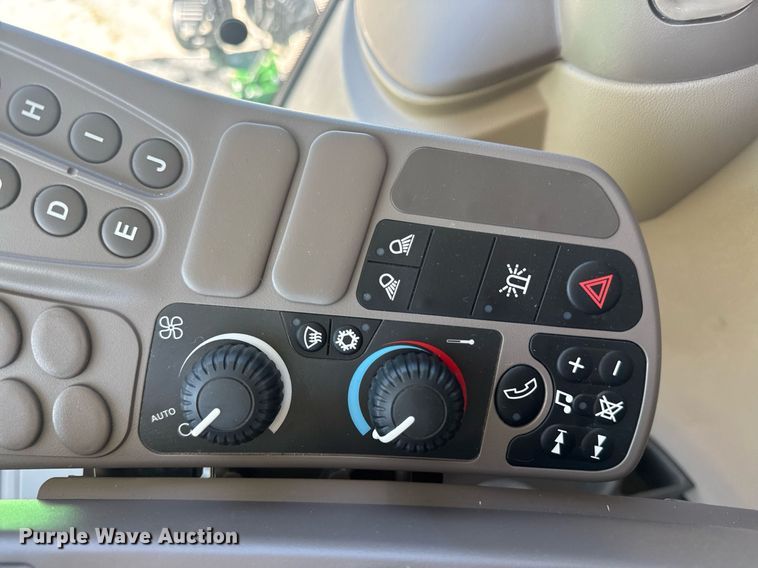 image for item DE2151 2021 John Deere W235 swather / windrower