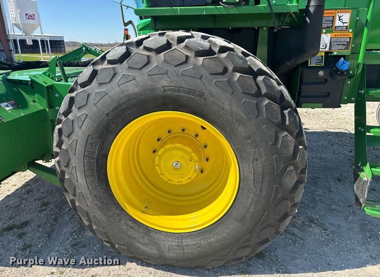 image for item DE2151 2021 John Deere W235 swather / windrower