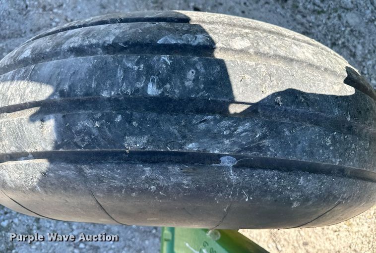 image for item DE2151 2021 John Deere W235 swather / windrower