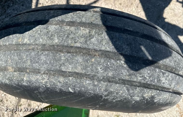 image for item DE2151 2021 John Deere W235 swather / windrower