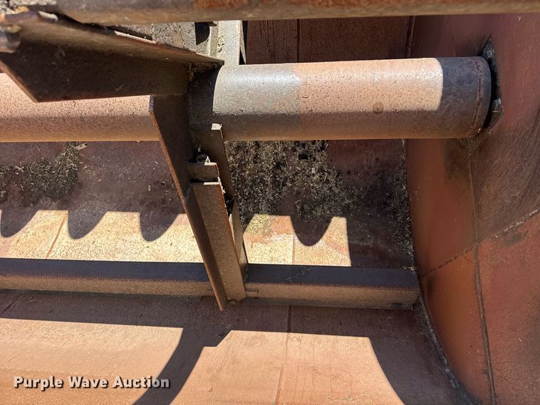 image for item DE2152 2001 International 4900 feed mixer truck