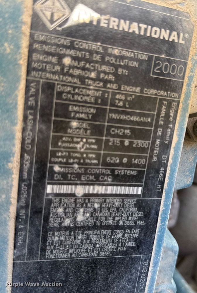 image for item DE2152 2001 International 4900 feed mixer truck