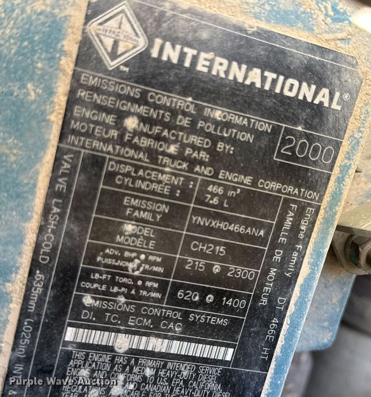 image for item DE2152 2001 International 4900 feed mixer truck