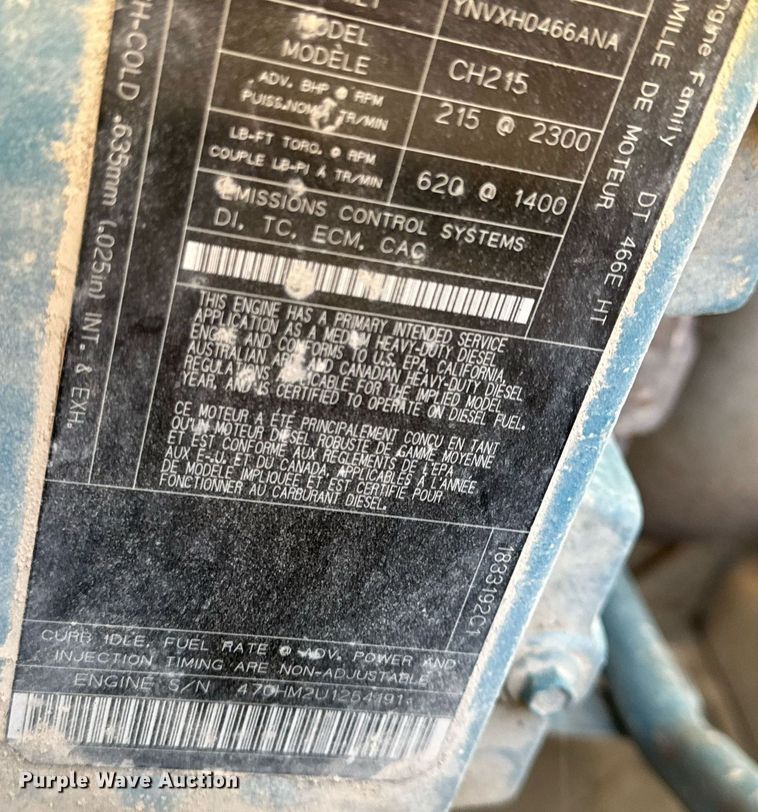 image for item DE2152 2001 International 4900 feed mixer truck