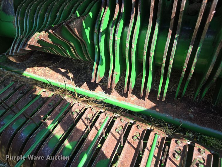 image for item DE2153 2018 John Deere 460M Mega Wide HC2 round baler