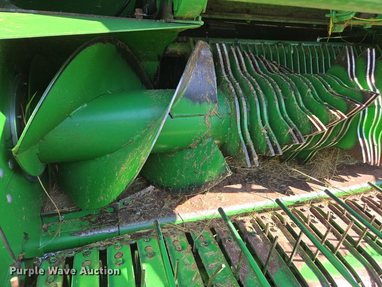 image for item DE2153 2018 John Deere 460M Mega Wide HC2 round baler