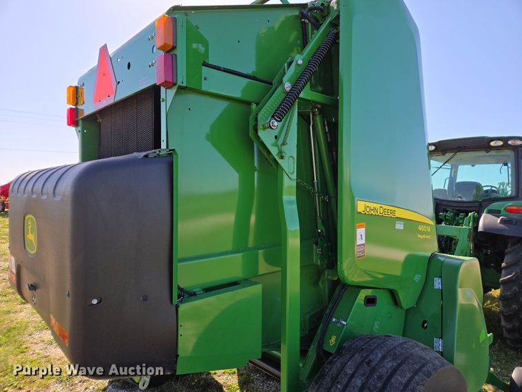 image for item DE2153 2018 John Deere 460M Mega Wide HC2 round baler