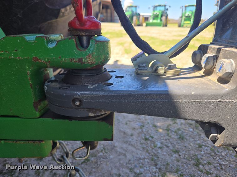 image for item DE2153 2018 John Deere 460M Mega Wide HC2 round baler