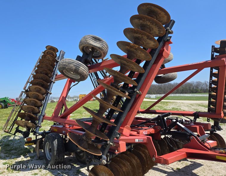 image for item DE2157 2011 Case IH 370 True-Tandem disk