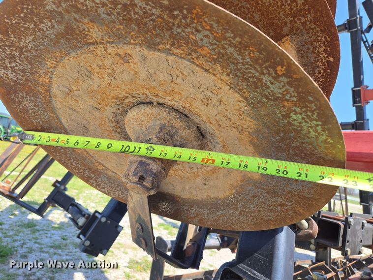 image for item DE2157 2011 Case IH 370 True-Tandem disk