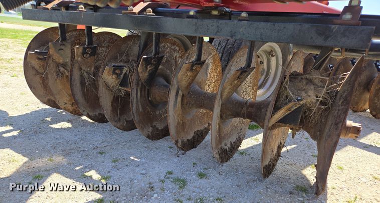 image for item DE2157 2011 Case IH 370 True-Tandem disk