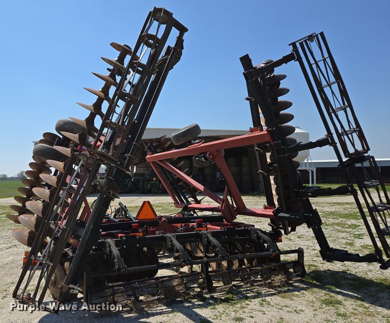 image for item DE2157 2011 Case IH 370 True-Tandem disk