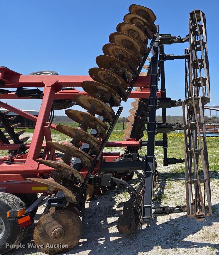 image for item DE2157 2011 Case IH 370 True-Tandem disk