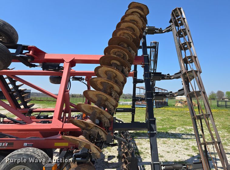image for item DE2157 2011 Case IH 370 True-Tandem disk