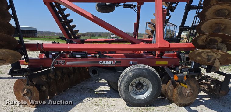 image for item DE2157 2011 Case IH 370 True-Tandem disk