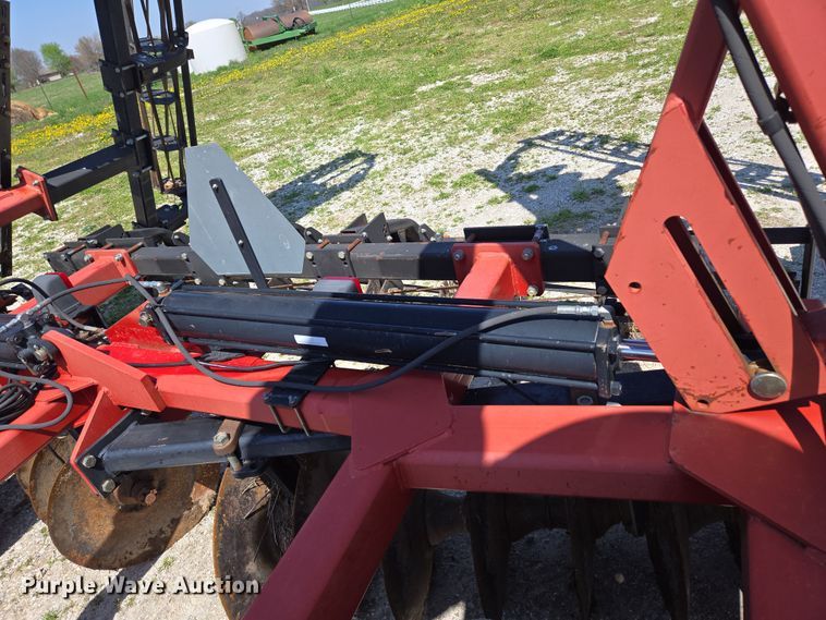 image for item DE2157 2011 Case IH 370 True-Tandem disk